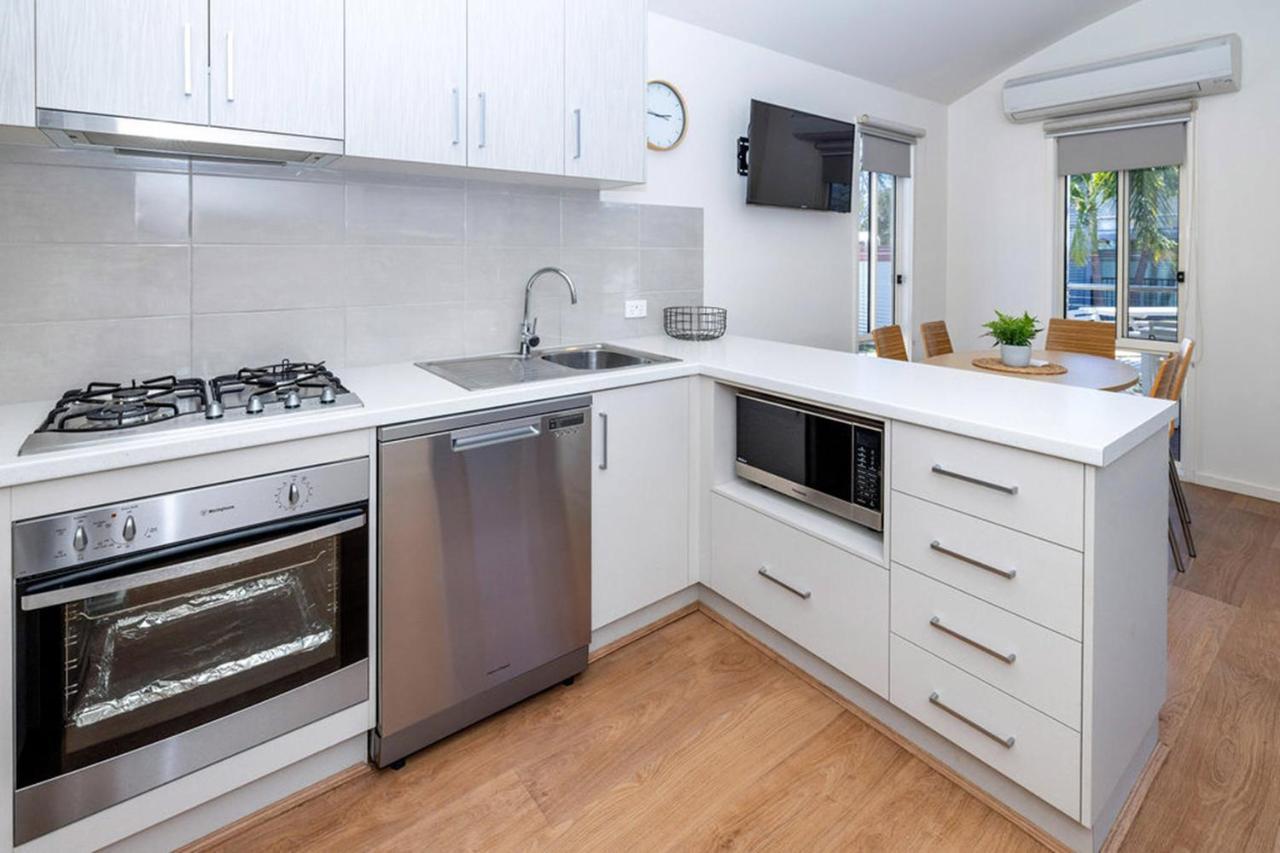 Big4 Deniliquin Holiday Park Екстер'єр фото