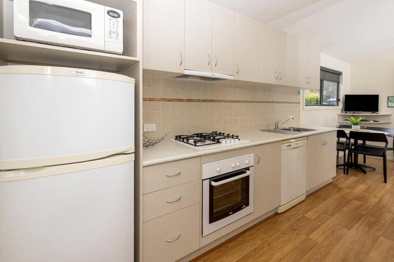Big4 Deniliquin Holiday Park Екстер'єр фото