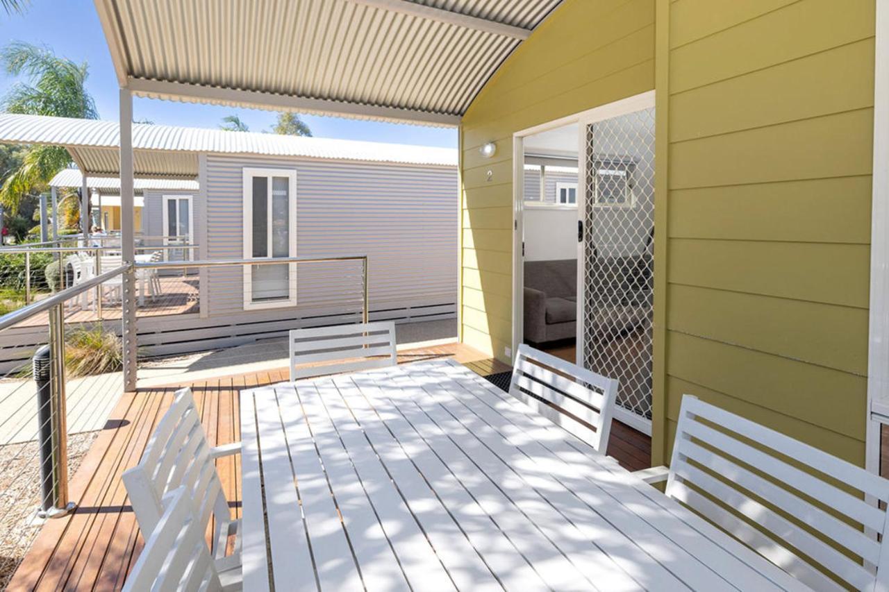 Big4 Deniliquin Holiday Park Екстер'єр фото