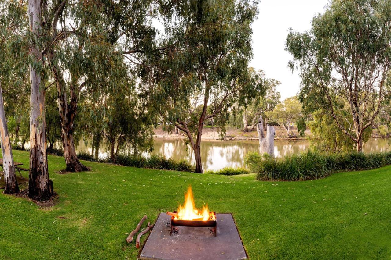 Big4 Deniliquin Holiday Park Екстер'єр фото
