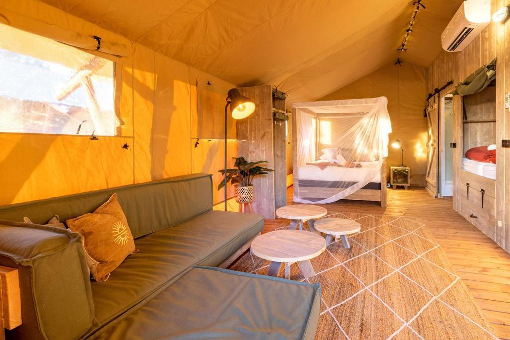 Big4 Deniliquin Holiday Park Екстер'єр фото