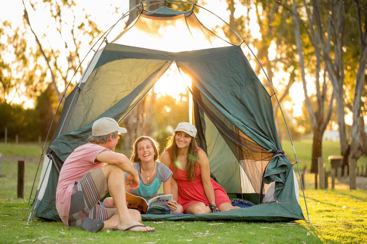 Big4 Deniliquin Holiday Park Екстер'єр фото
